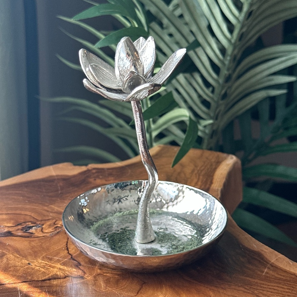 Michael aram ring holder